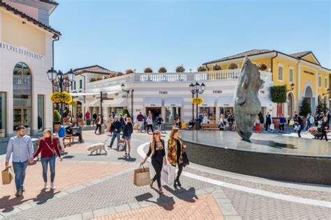 serravalle outlet best days